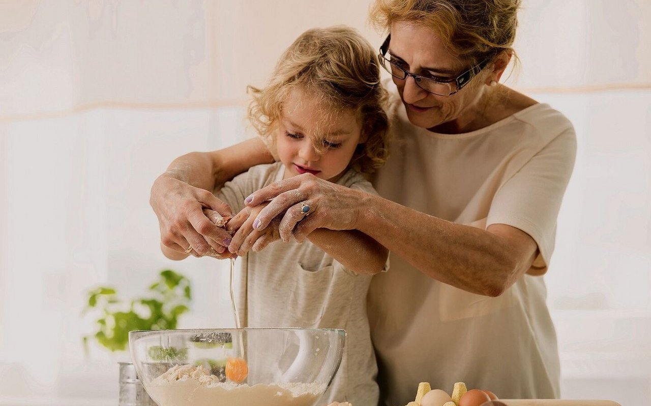 Ein Segen für die Familie: Dank des Grosi-Effekts geht es den Nachkommen besser.