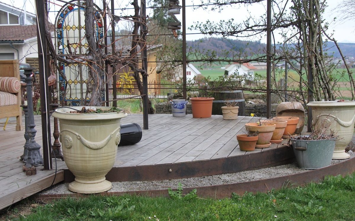 Landschaftsgärtner gestalten beispielsweise auch Terrassen. 