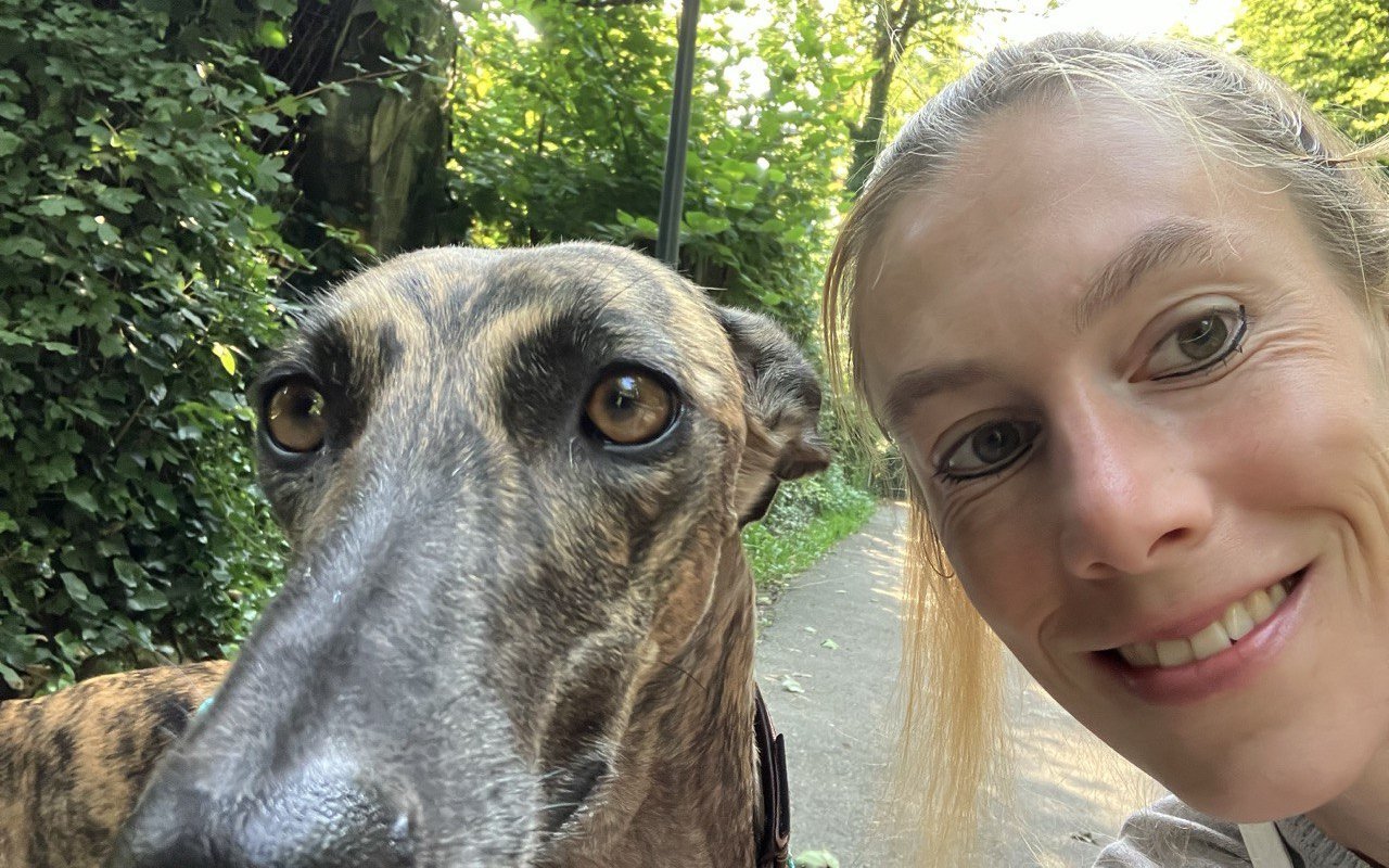 Papua ist Meret Schneiders erster eigner Hund.