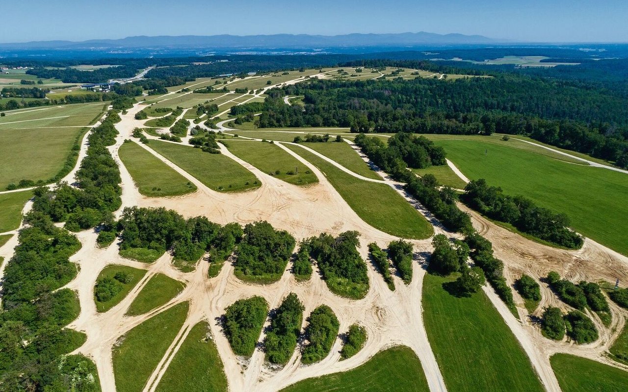 Das Übungsgelände der Schweizer Armee bei Bure JU besteht aus einer vielfältigen Mosaiklandschaft