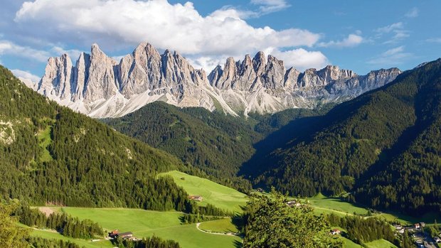 Die bizarren Zacken der Geislerspitzen am Ende des Villnösser Tals sind Stars auf Instagram.